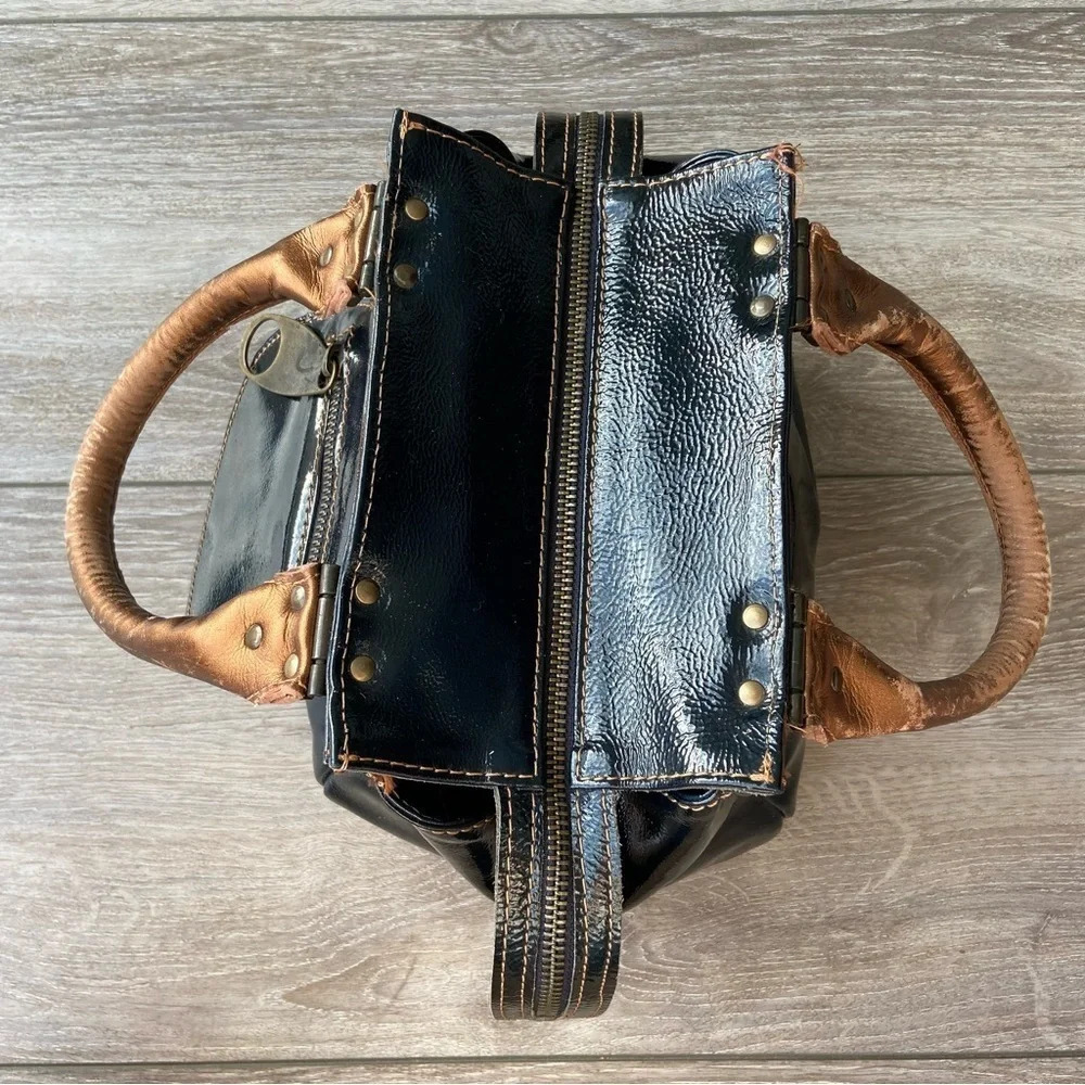 Regina Black Patent Leather Handbag Made in Italy - Picture 7 of 15